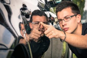 7 Cara Cek Body Mobil Bekas yang Teliti & Agar Tidak tertipu