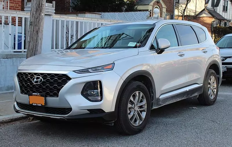Hyundai Santa Fe Bekas - Opsi Mobil Keluarga dari Pabrikan Korea Selatan