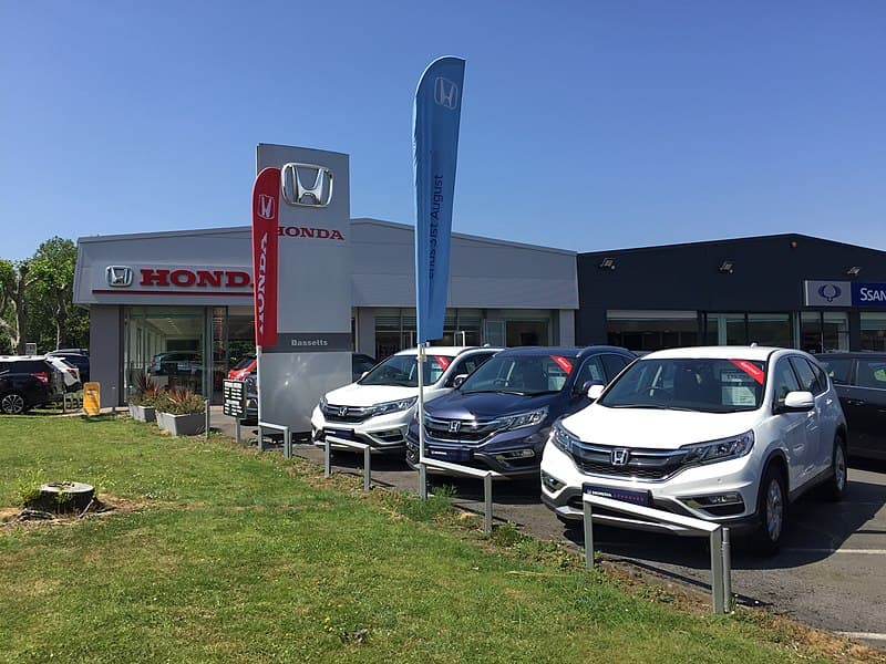 Kriteria Pemilihan Dealer Mobil Bekas saat Akan Beli Mobil Bekas