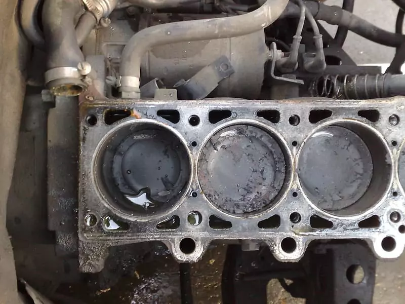 Masalah Piston Mobil Oblak
