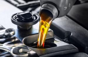 5 Warna Oli Mobil Ini Tunjukan Kondisi Mobil Anda