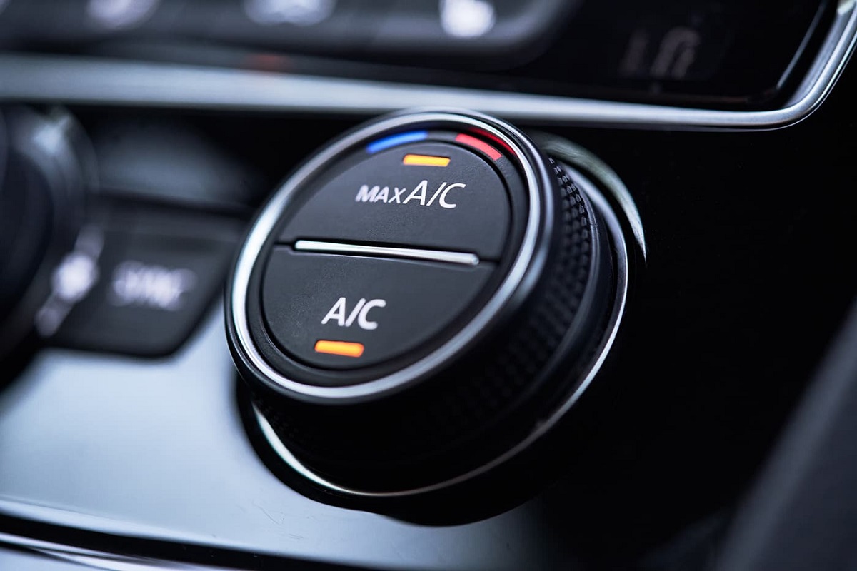 7 Kebiasaan Agar AC Mobil Awet & Dingin Terus