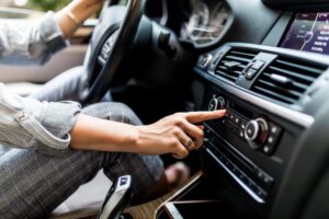 7 Penyebab Kenapa AC Mobil Tidak Dingin