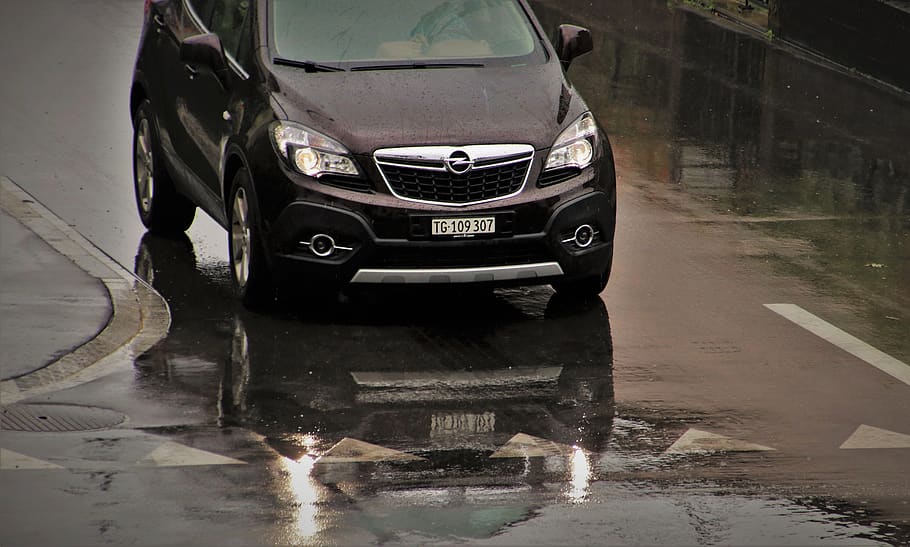 7 Penyebab Mobil Mogok saat Hujan yang Wajib Diawasi