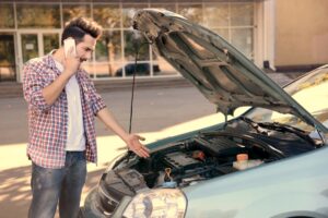 8 Penyebab Mobil Digas Brebet & Cara Mengatasinya