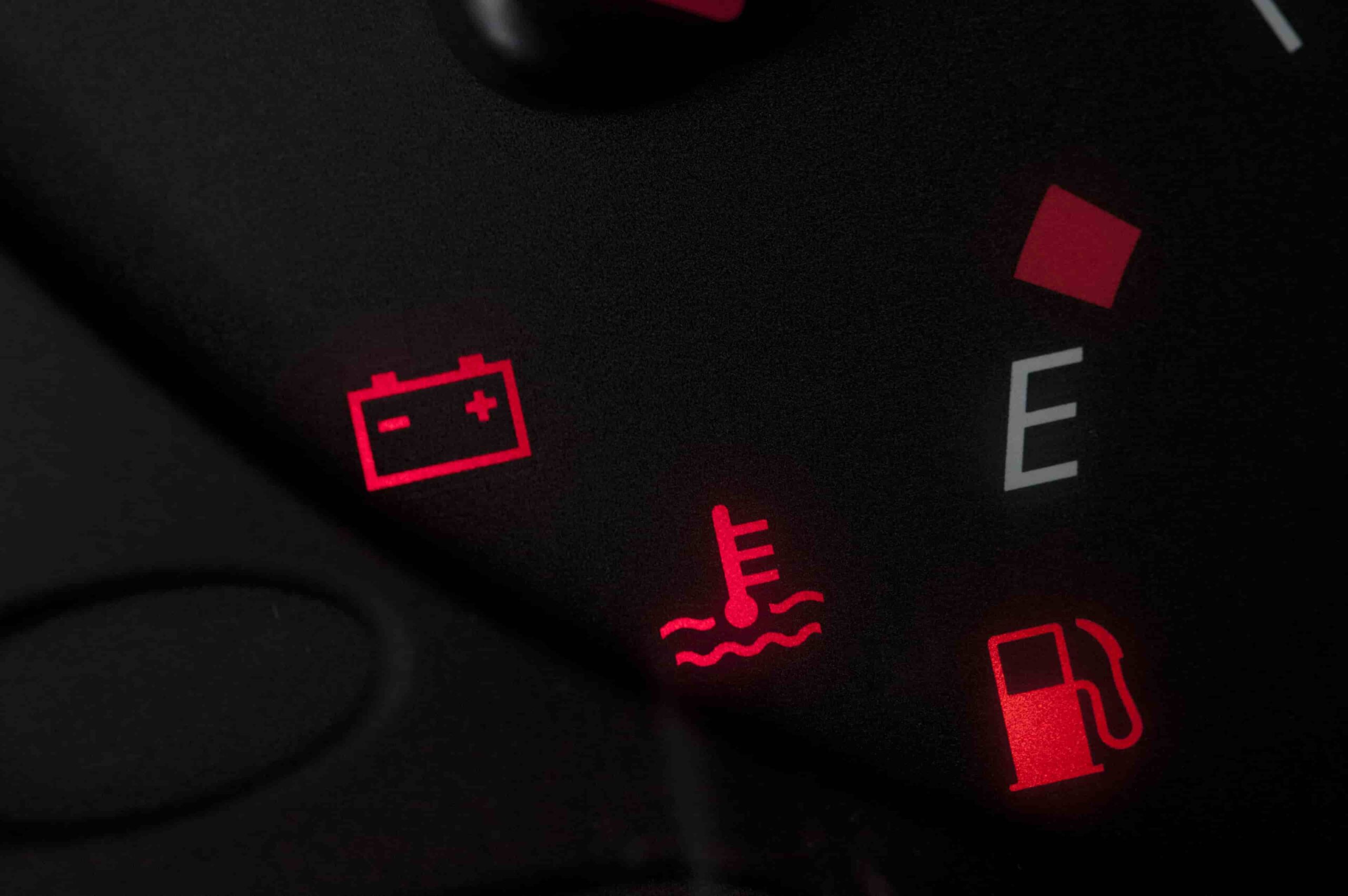 Lampu Indikator Temperatur Menyala di Mobil Bekas