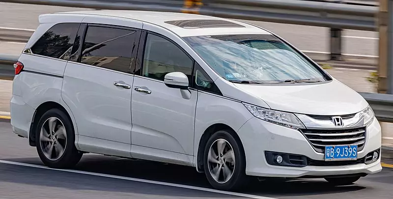 Mobil Honda Odyssey 2019 Bekas