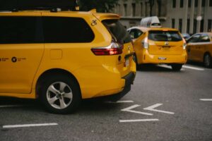 Pentingnya Cek Odometer Mobil Bekas Taksi Sebelum Dibeli