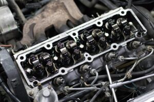 Penyebab Klep Mesin Mobil Bunyi