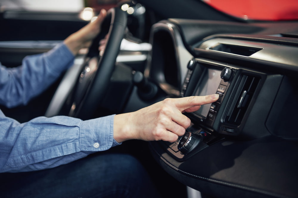 cara mengurangi tekanan freon AC mobil