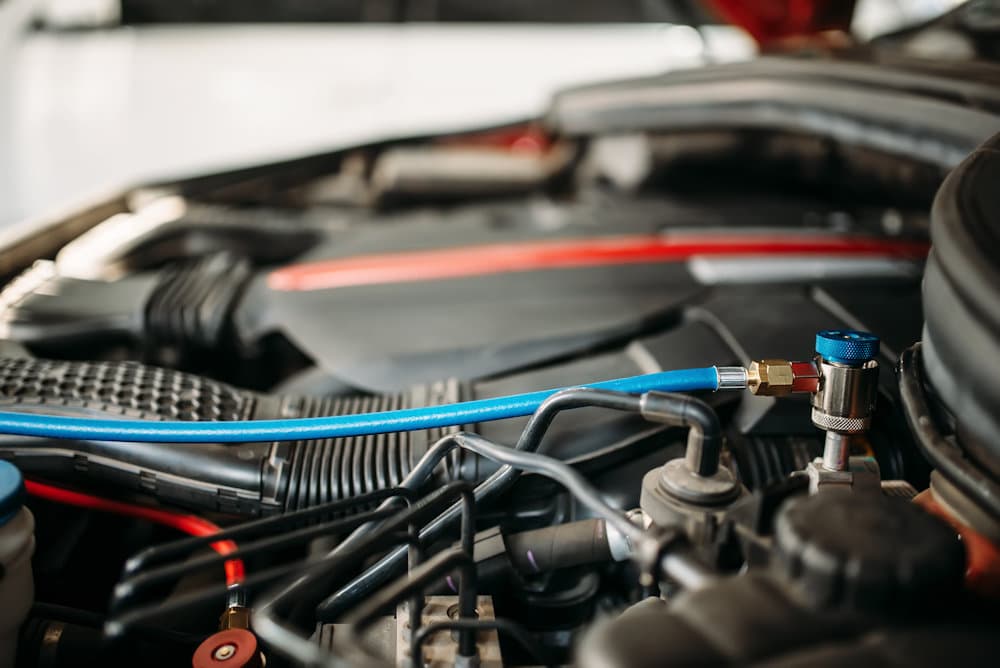 10 Tanda Freon AC Mobil Bocor