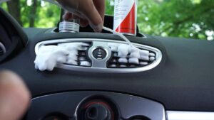 Tips Pilih Cairan Pembersih AC Mobil dan Rekomendasinya