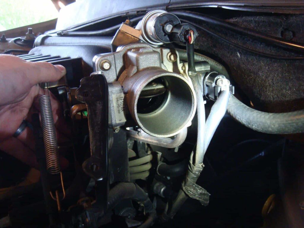 efek throttle body mobil rusak