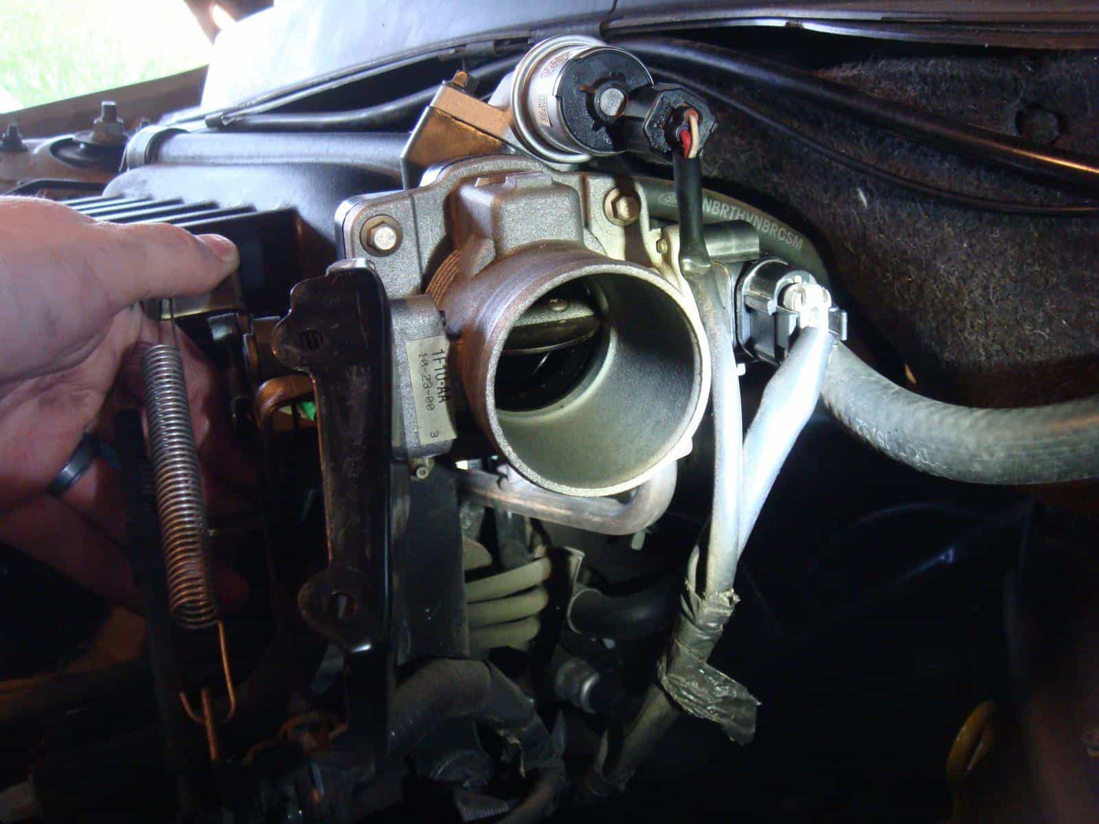 efek throttle body mobil rusak