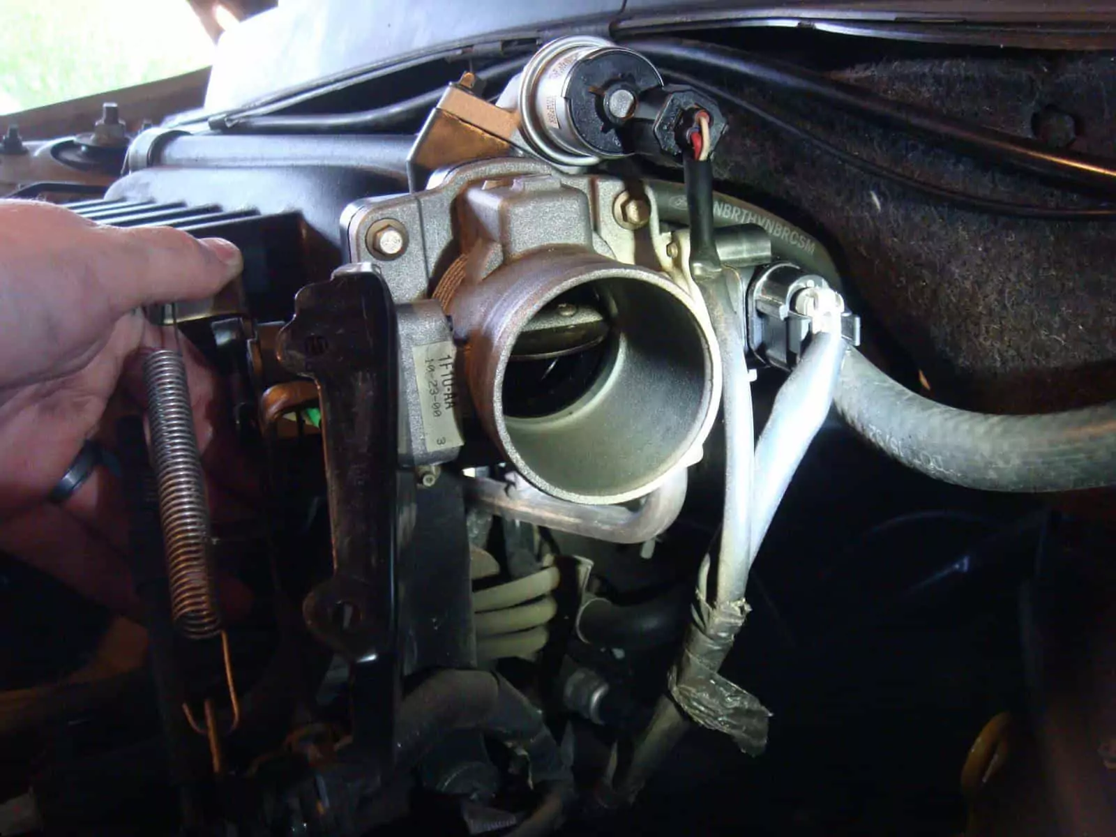 efek throttle body mobil rusak