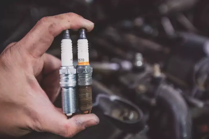 kabel busi mobil sering lepas