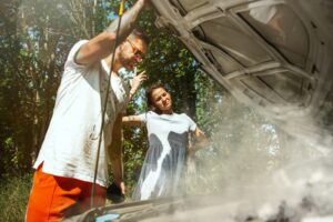 mobil bekas bau gosong saat dipanaskan