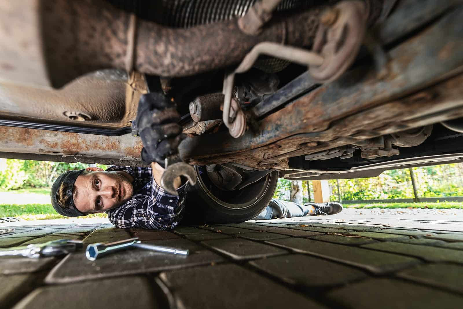 penyebab karat pada kolong mobil