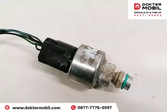 Cara Mengganti Pressure Switch AC Mobil yang Rusak