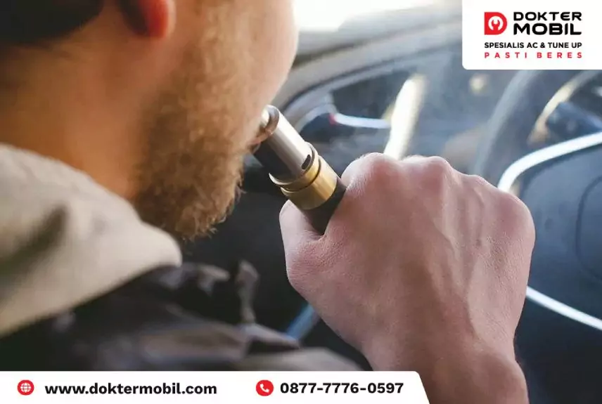 Inilah Bahayanya Hisap Vape di dalam Mobil