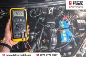 berapa volt aki mobil