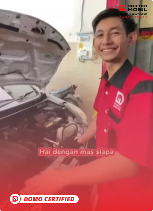 foto teknisi dokter mobil