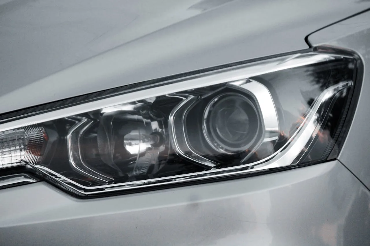 Mengenal Headlamp Mobil, Fungsi, hingga Jenisnya