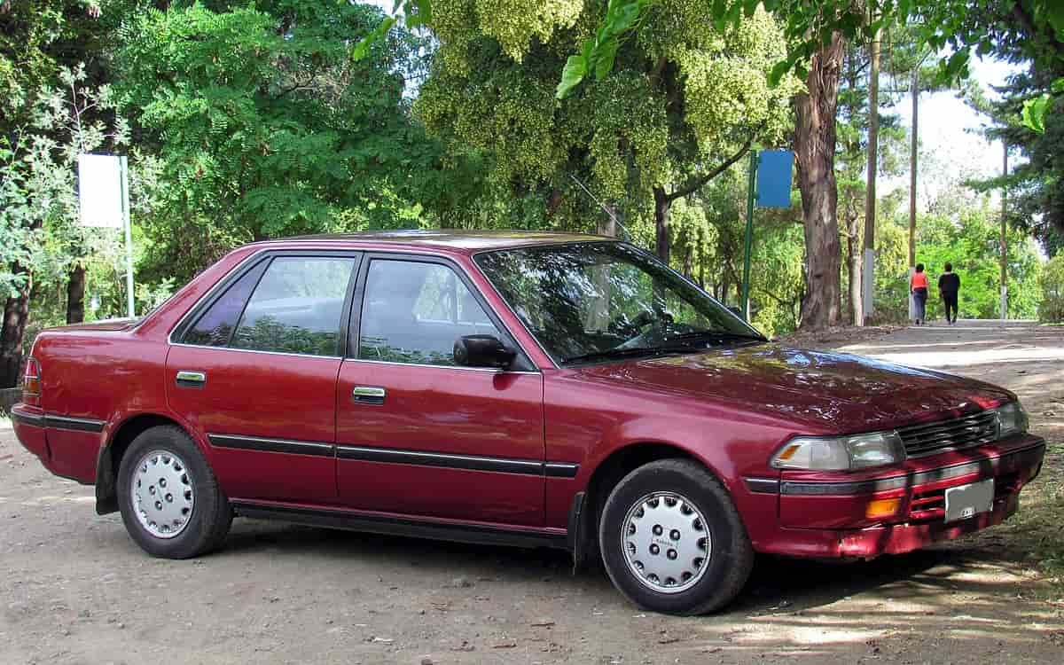 Spesifikasi Toyota Corona, Harga, dan Kelebihan Kekurangannya