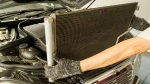 Mengatasi AC Mobil Tidak Dingin di Darmo: Solusi Cepat dan Efektif