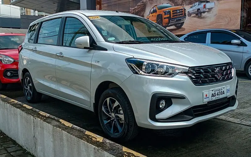 Perbedaan Ertiga Hybrid dan Biasa