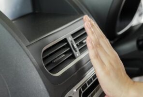 Jasa Ganti Oli Kompresor AC Mobil di Bitung, Pentingnya Perawatan Rutin untuk Performa Maksimal