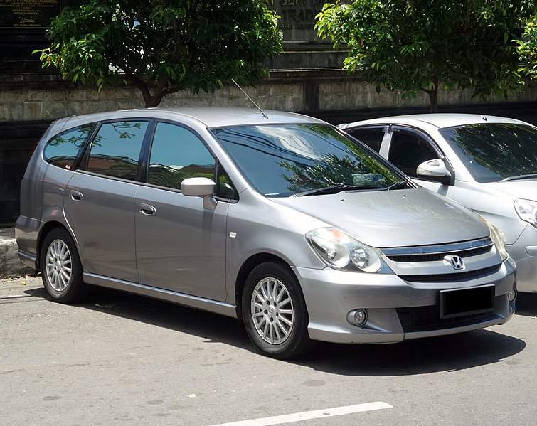 Review Honda Stream, Perbandingan, hingga Harga Jualnya