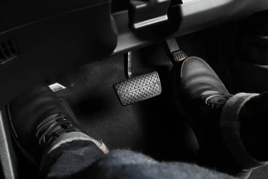 Penyebab Pedal Kopling Terlalu Ringan